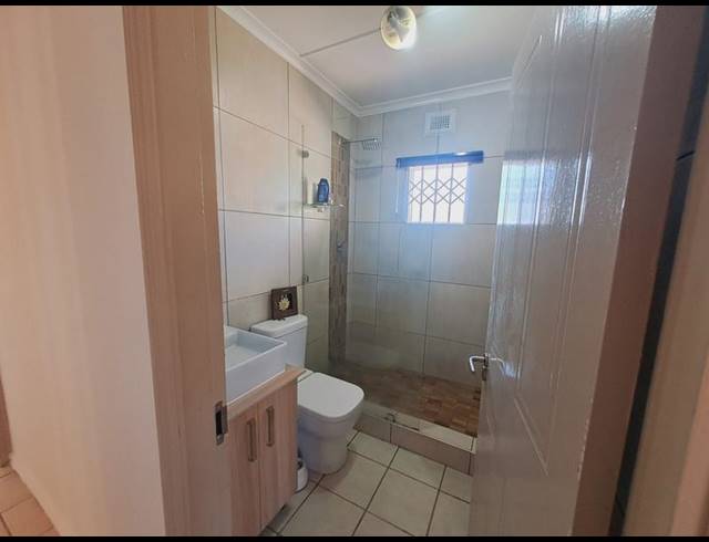 2 BEDROOM TOWNHOUSE FOR SALE IN BRINDHAVEN